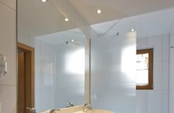 Vischio naturale di tipo piatto/cardo d'argento (3/8) - Familien- und Naturhotel Darrehof