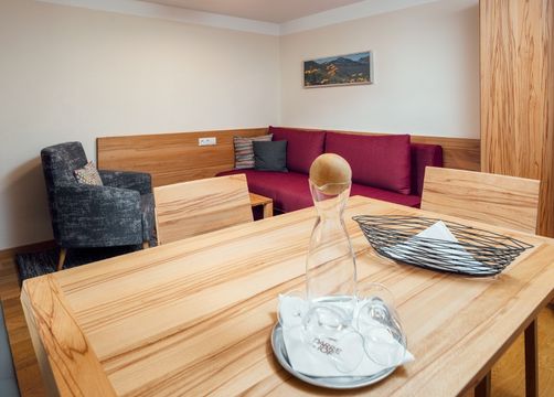 Appartamento in larice naturale (4/6) - Familien- und Naturhotel Darrehof