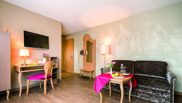 Comfort Suite "Tannhäuser" without castle view room image #7