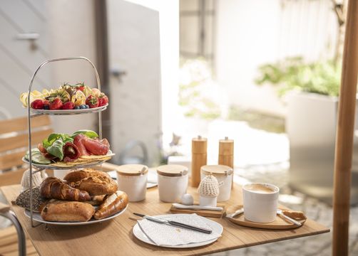 NEU – 5***** Dachgeschoß-Suite "bonne nuit" mit Luxus Boxspringbetten (13/24) - Hästens Boutique Biohotel – chez Douverne