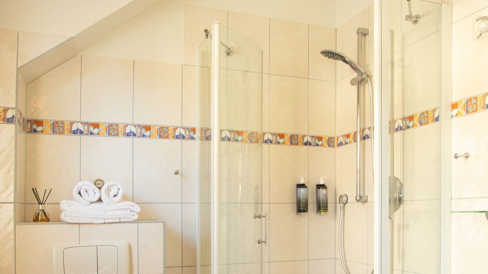 Mini Double Room with Balcony – View 9