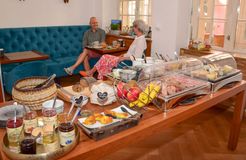 Bio Boutique Hotel Barbara: Frühsstücksbuffet - Barbara Bio Boutique Hotel, Freiburg im Breisgau, Schwarzwald, Baden-Württemberg, Deutschland