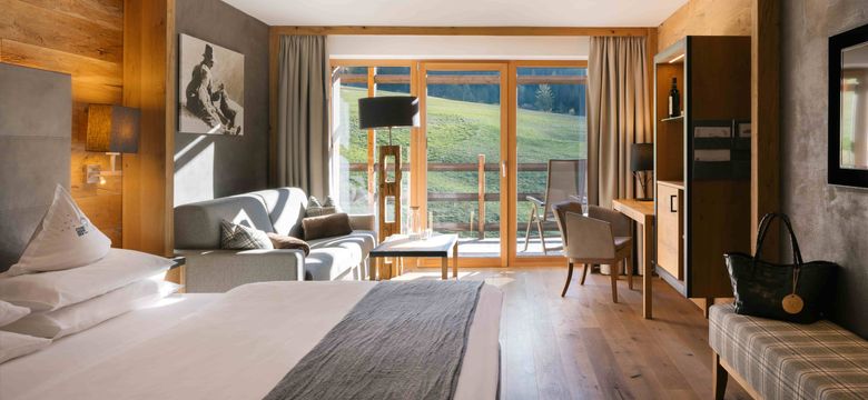 Dolomit Resort Cyprianerhof: Superior Room Delago image #1