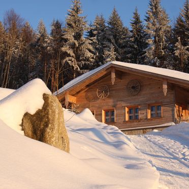 Winter, Bergdorf Hüttenhof-Chalet für Zwei, Grainet, Bayern, Deutschland