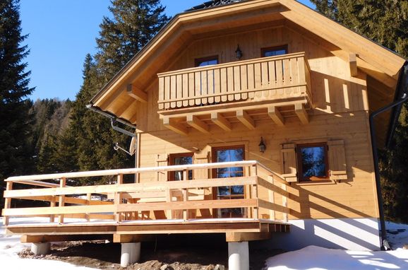 Winter, Hüttendorf Flattnitz Typ III, Glödnitz, Kärnten, Österreich