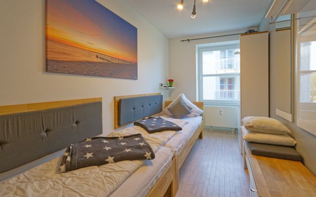 Schlafzimmer mit 2 Einzelbetten