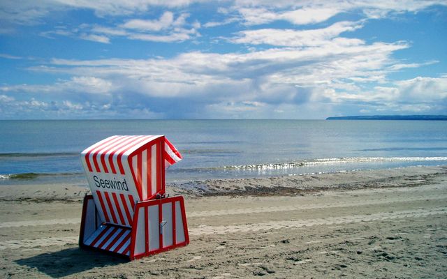 Strandkorb direkt am Strand