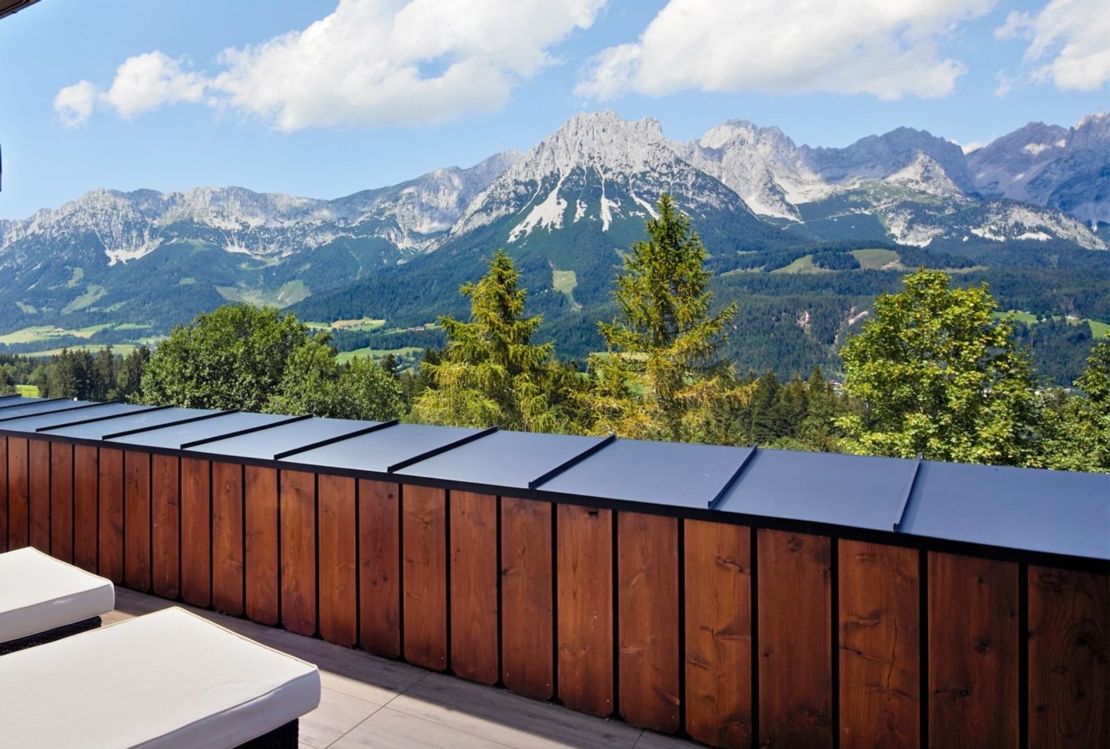 Hotel Room: Onyx Single room