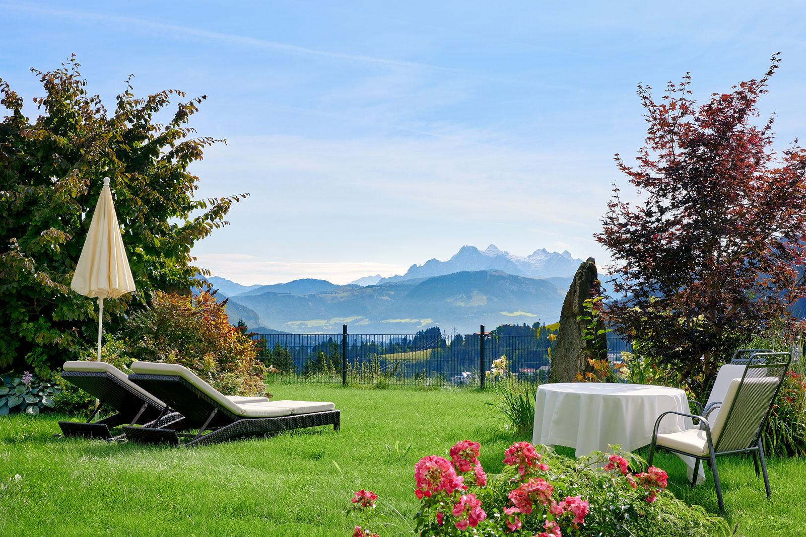 Hotel Room: Opal 3-room